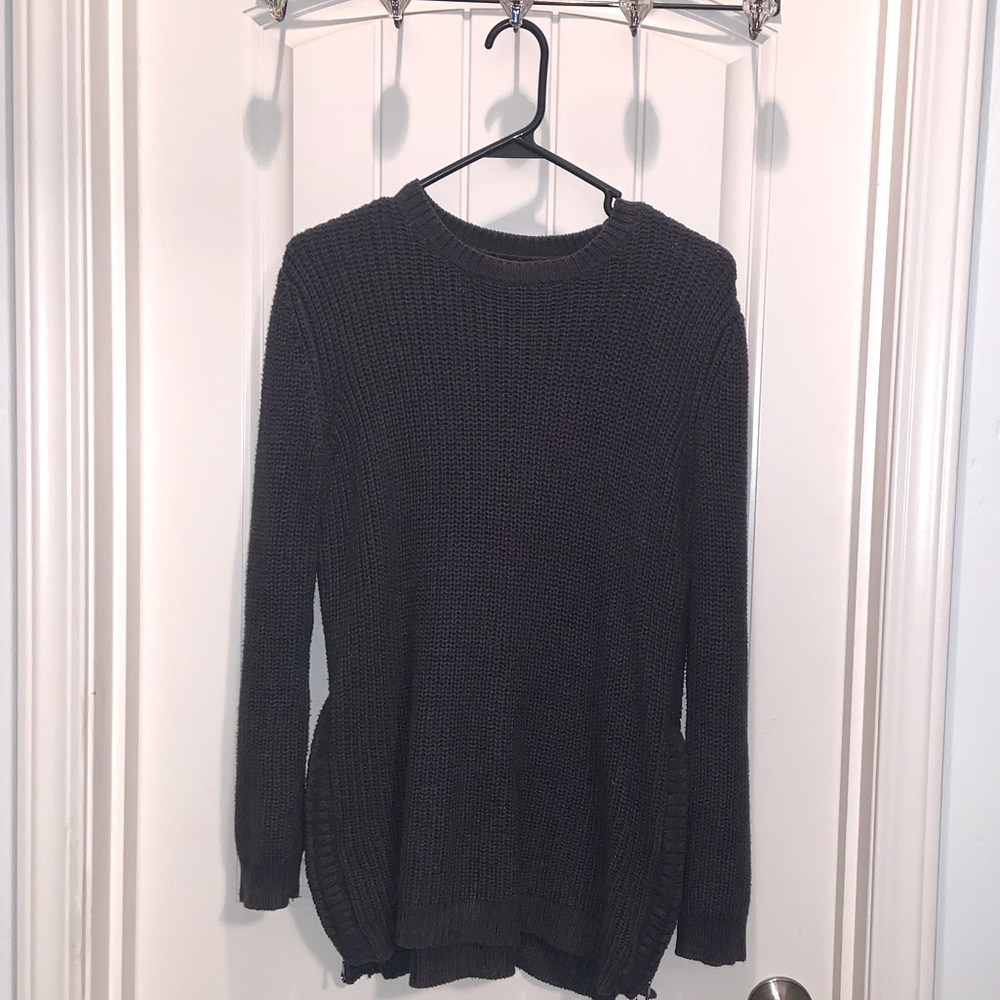 Forever 21 gray knit sweater with zipper details, size S